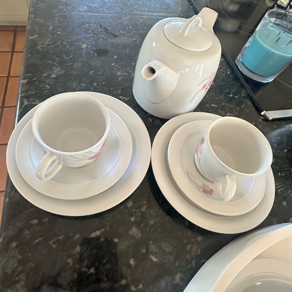 KAHLA Mint Condition Tea Set (Set of 6) - Picture 8 of 11